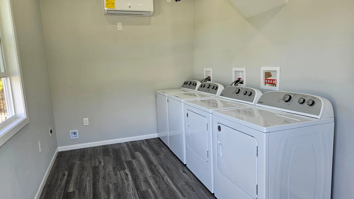 RV resort amenities including dog park and free laundry at Gleneagles RV Resort